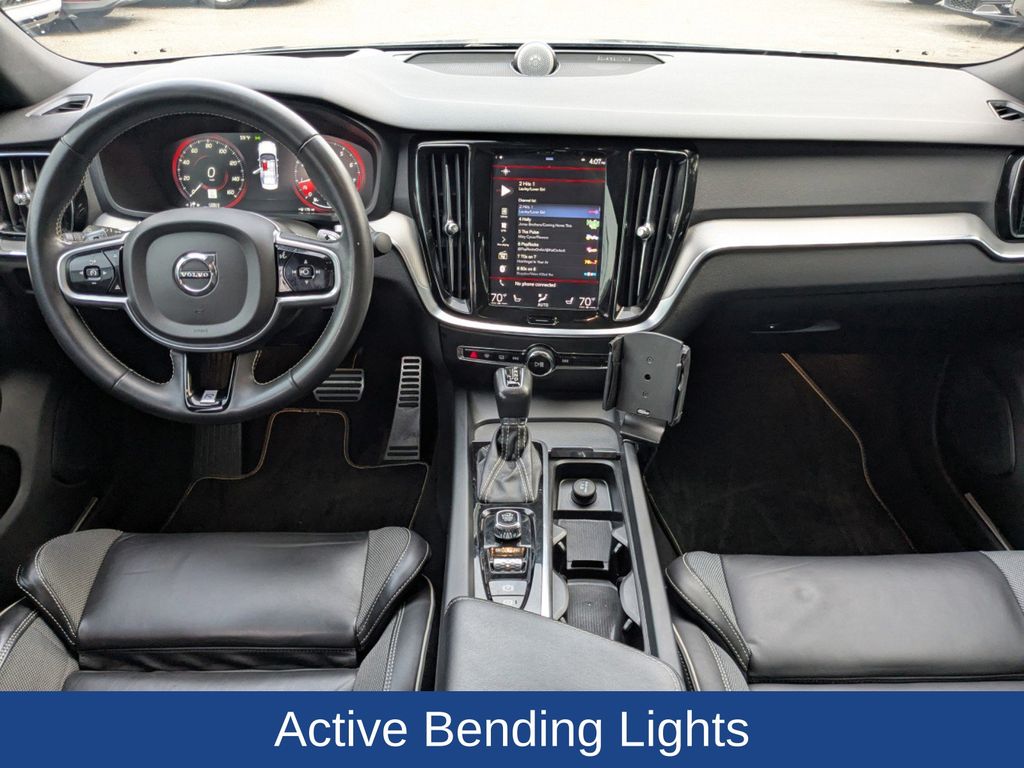 2019 Volvo S60 T6 R-Design