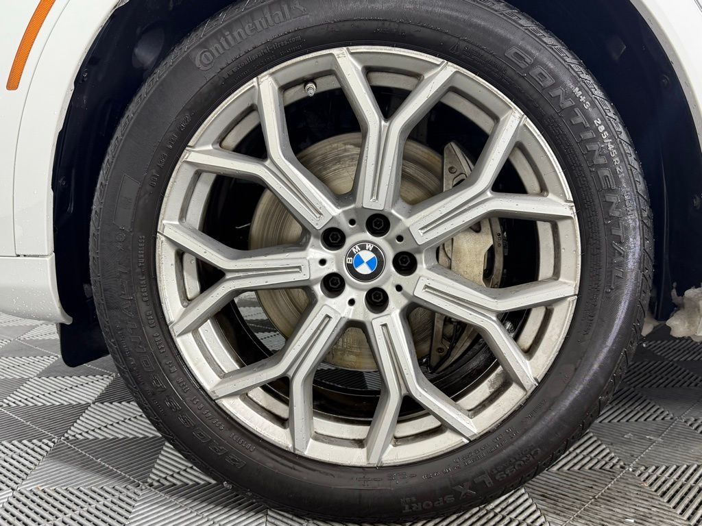 Thumbnail: 2022 BMW X7 - 9