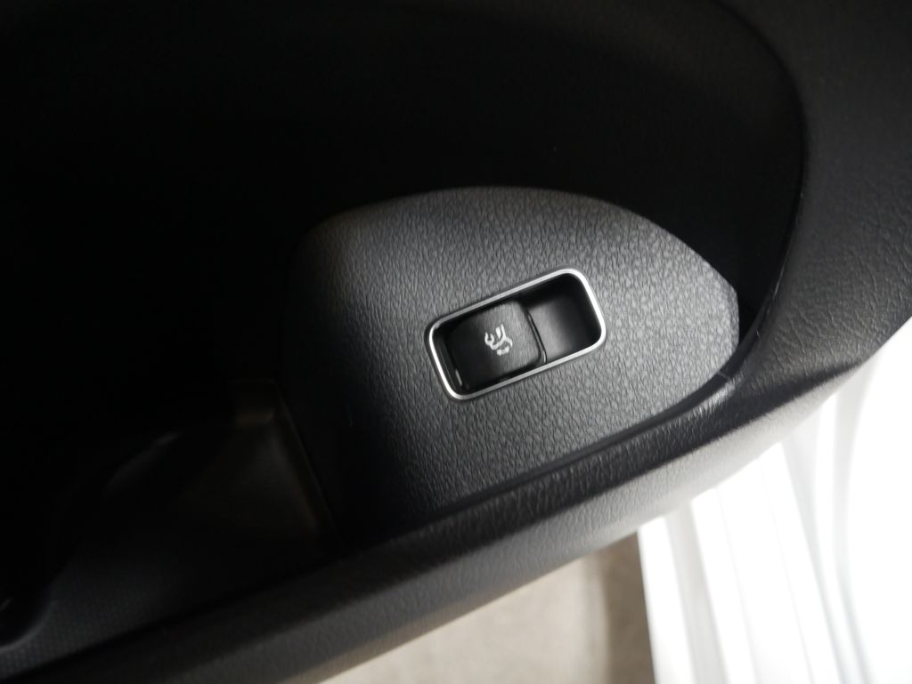 Thumbnail: 2026 Mercedes-Benz GLE - 19