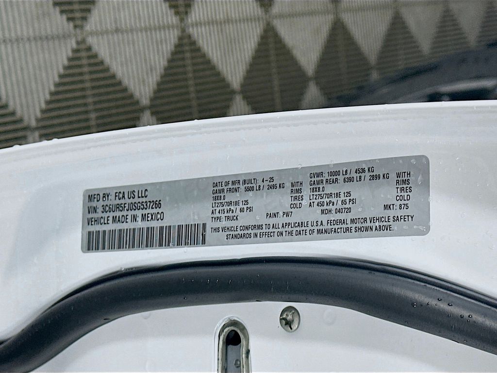 New 2025 White Ram Laramie 12in image 20