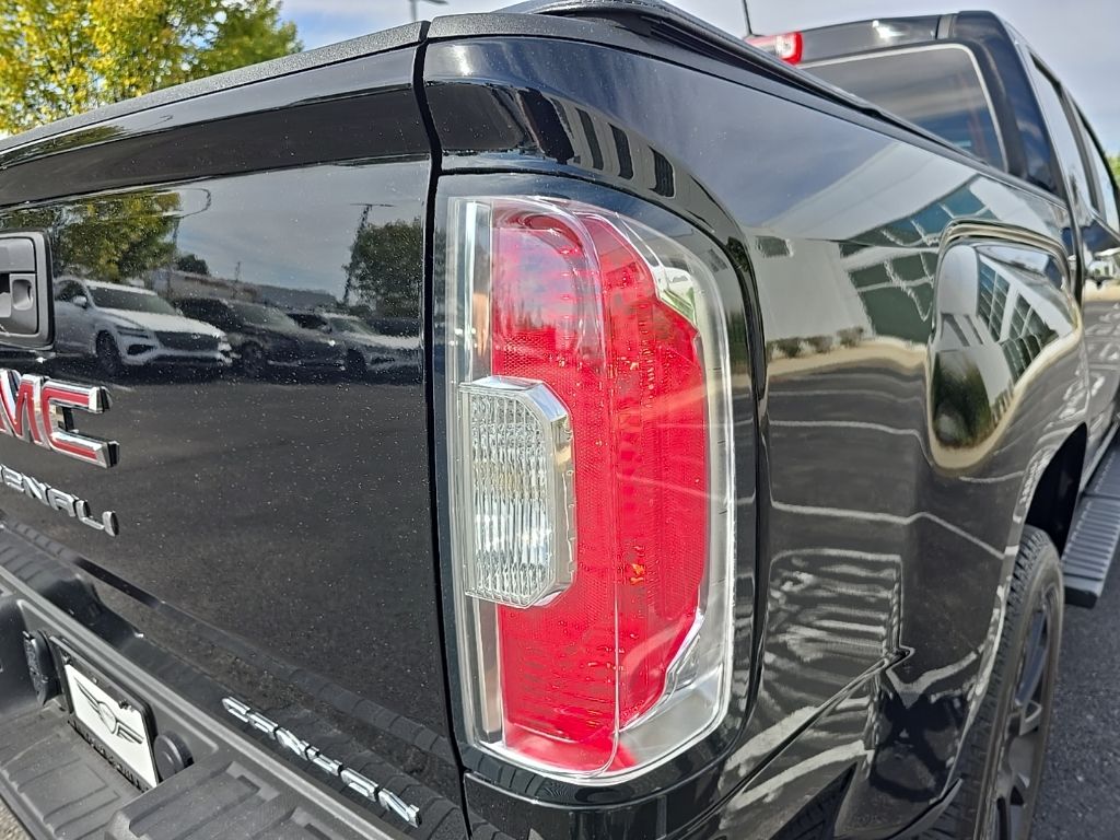 Thumbnail: 2022 GMC Canyon - 9