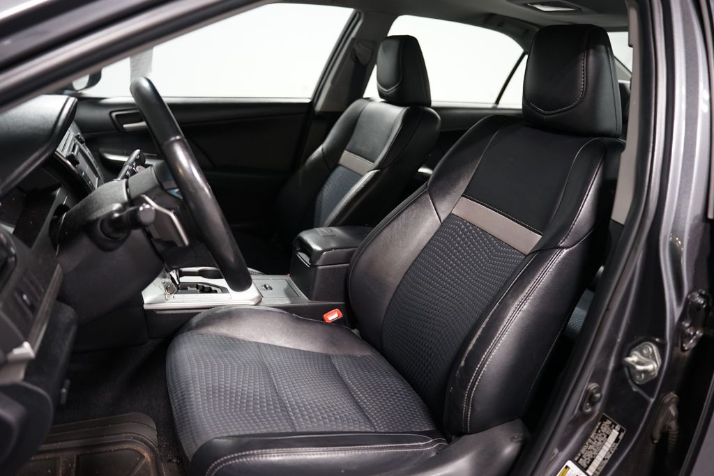 Thumbnail: 2014 Toyota Camry - 6