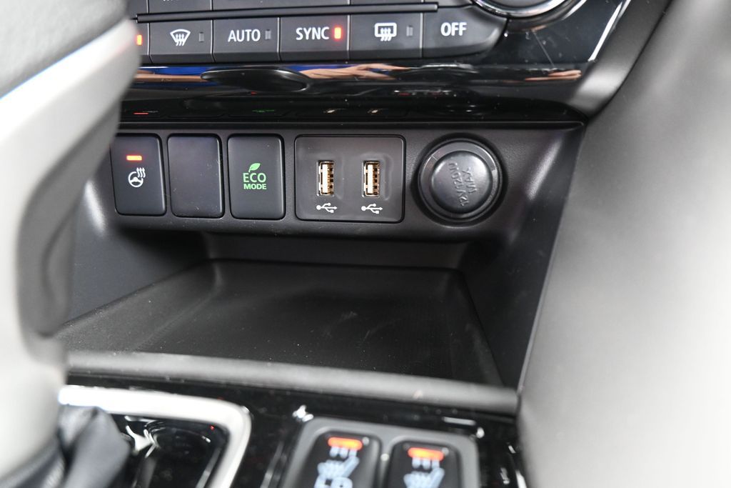 New 2026 Gray Mitsubishi SEL image 28