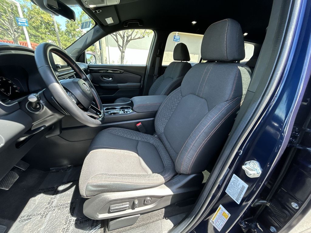 Thumbnail: 2025 Honda Pilot - 11