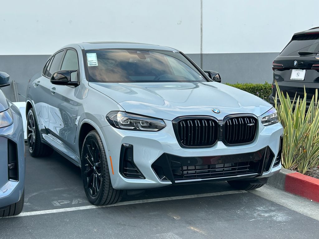 Thumbnail: 2025 BMW X4 - 2