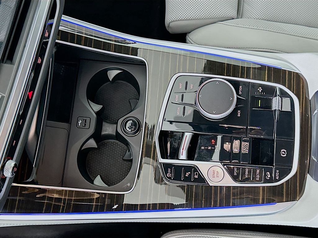 Thumbnail: 2025 BMW X5 - 17