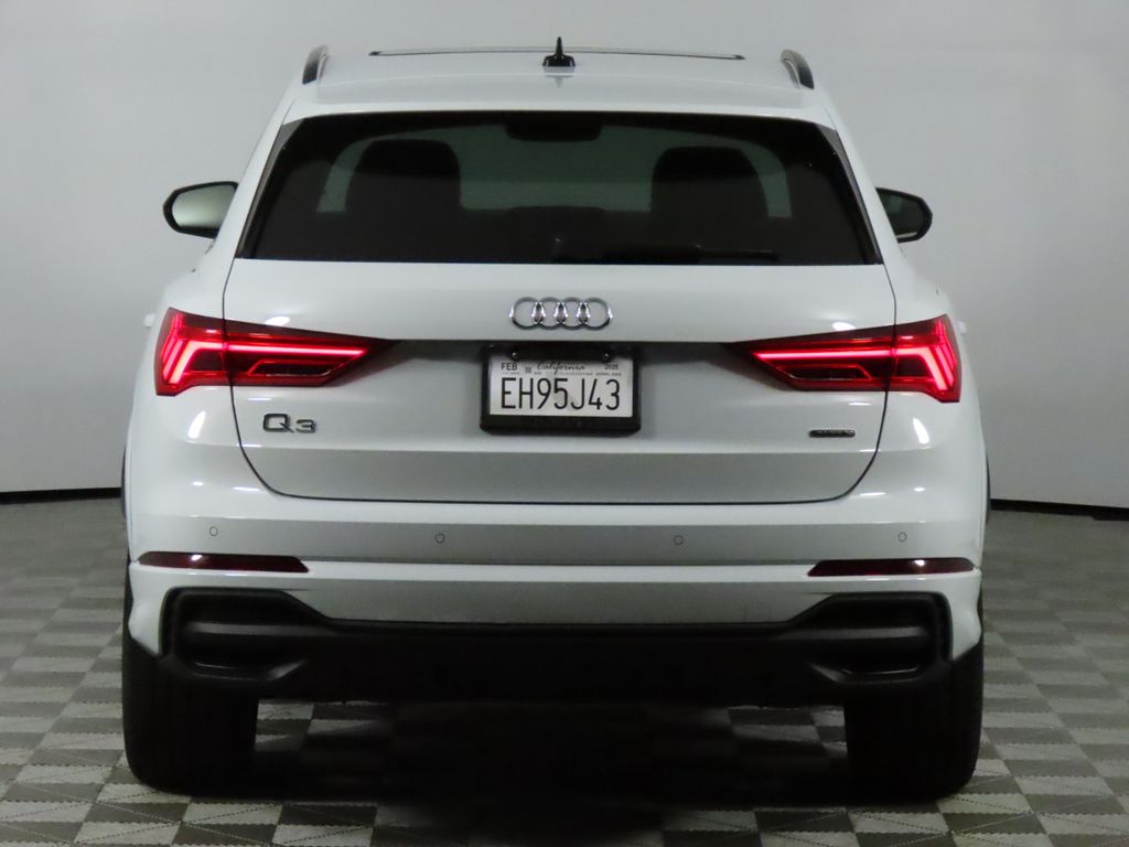 Thumbnail: 2025 Audi Q3 - 4