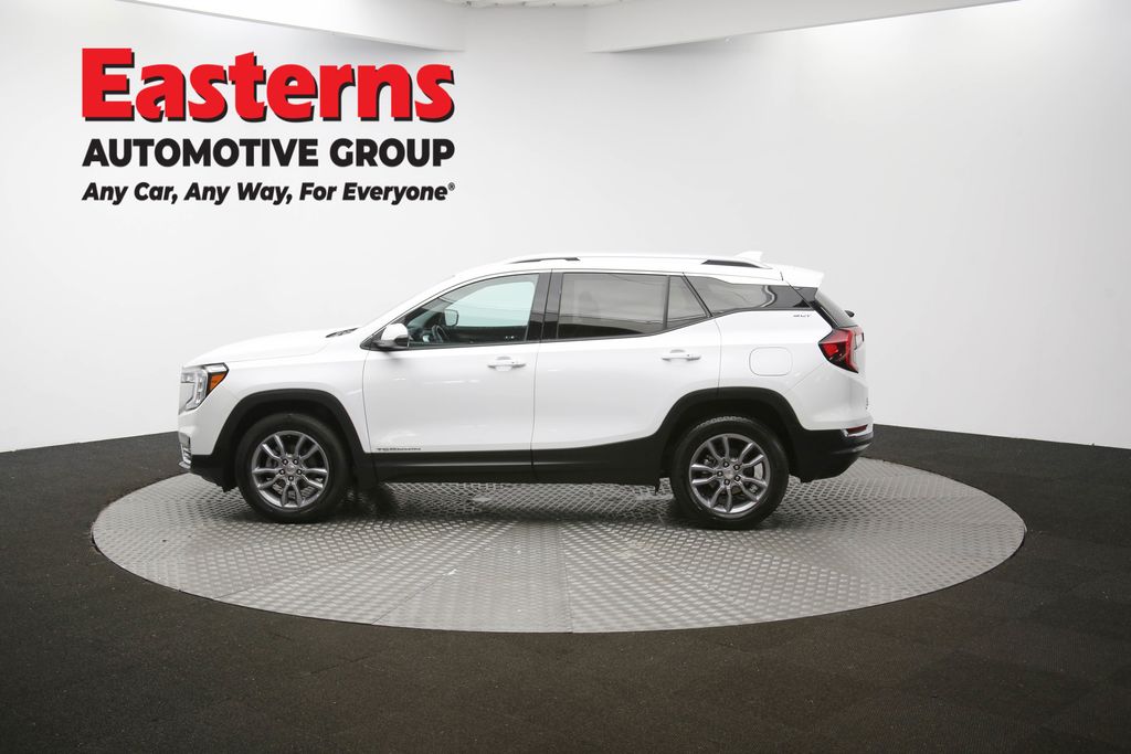 Used 2024 White GMC SLT image 59
