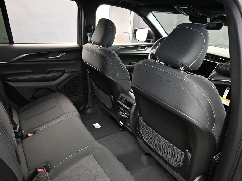 New 2026 Baltic Gray Metallic Clearcoat Jeep Laredo image 40