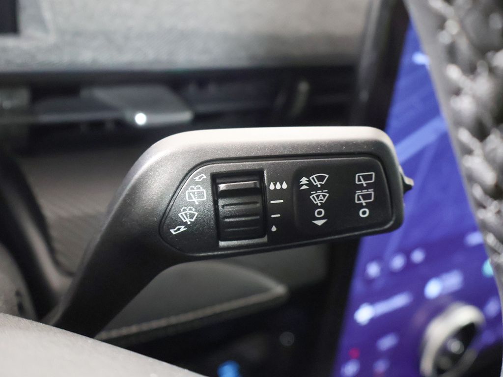 Used 2023 White Ford Premium image 43