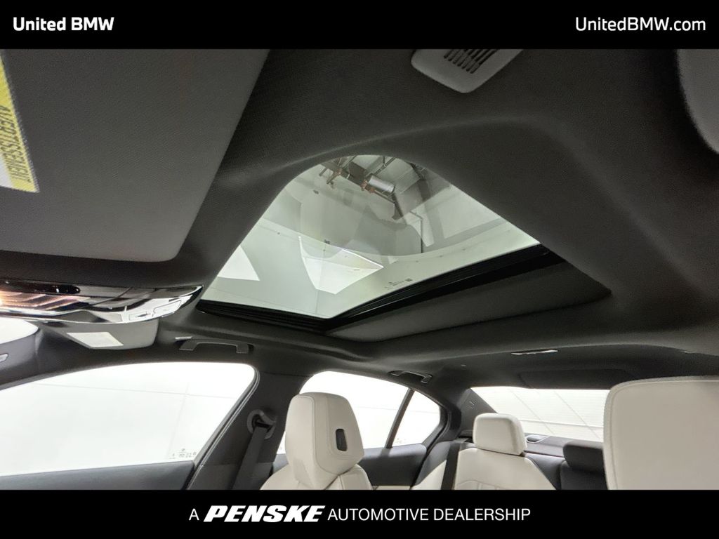 Thumbnail: 2026 BMW 5 Series - 20