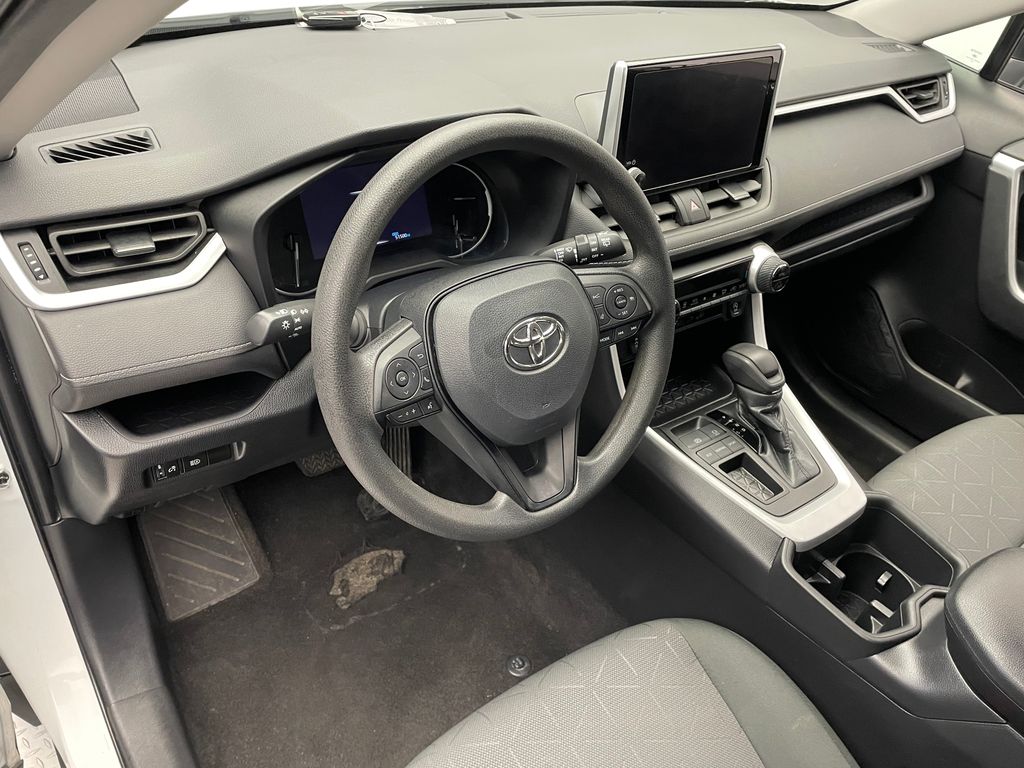 2023 Toyota RAV4 XLE 11