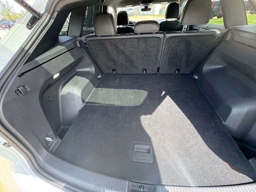 Used 2025 Volkswagen Atlas Cross Sport SUV