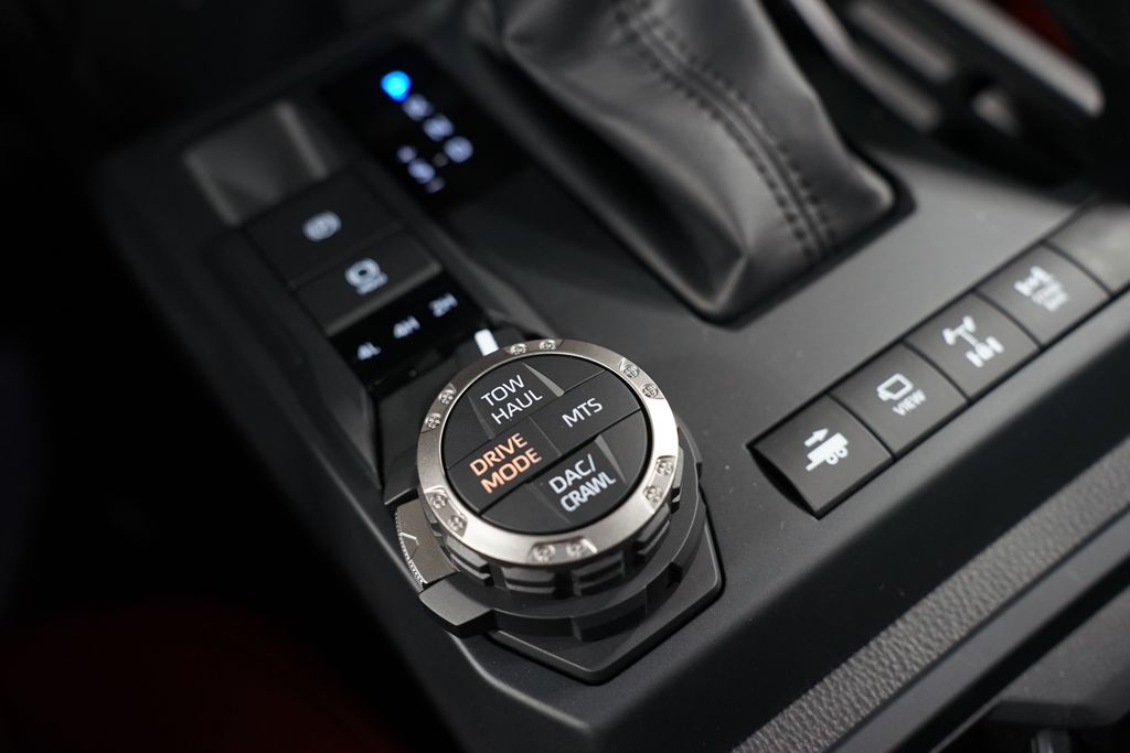 Thumbnail: 2025 Toyota Tacoma - 25