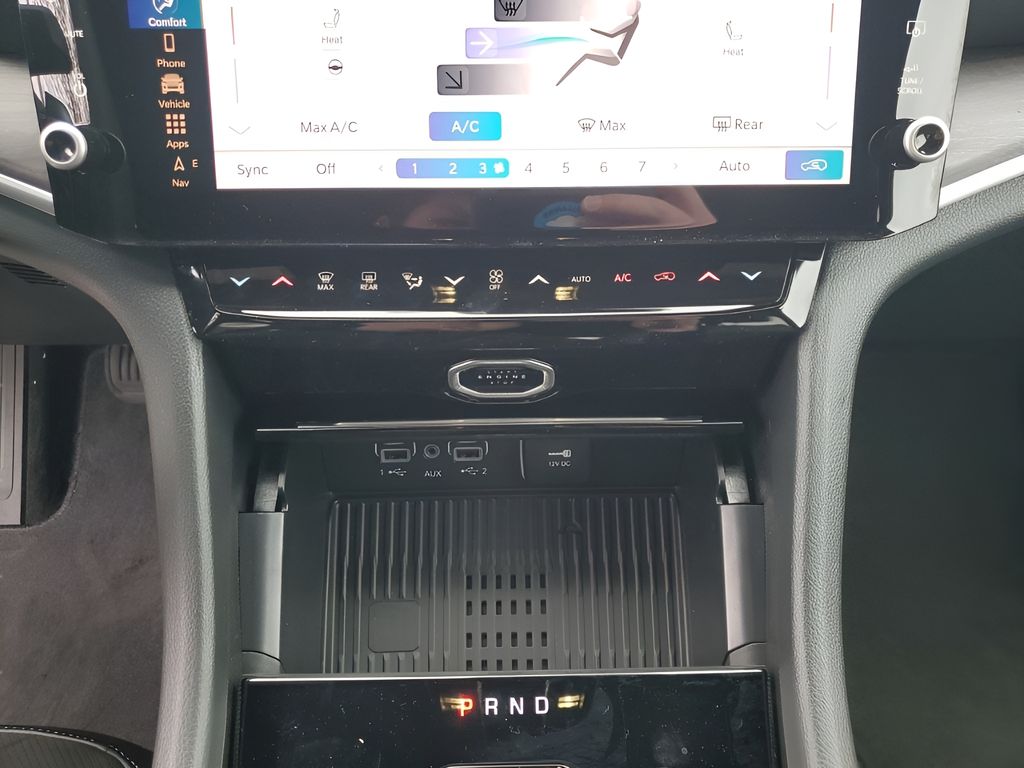 New 2026 White/off-white Jeep Laredo image 39