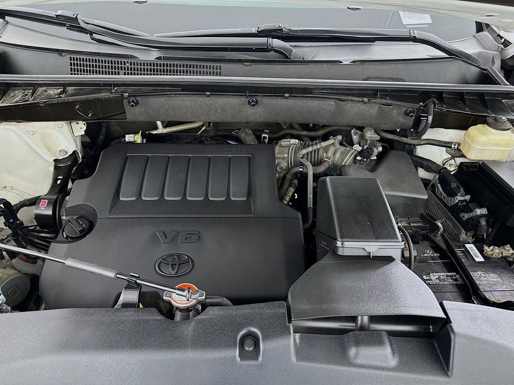 Thumbnail: 2015 Toyota Highlander - 29