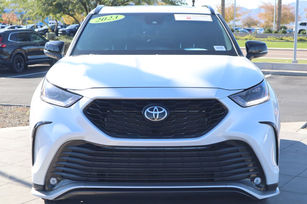 Thumbnail: 2023 Toyota Highlander - 2