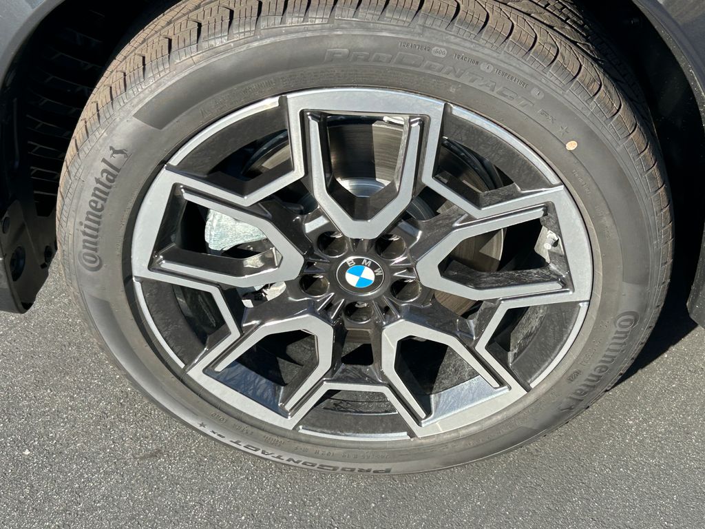 2025 BMW X1 xDrive28i 3