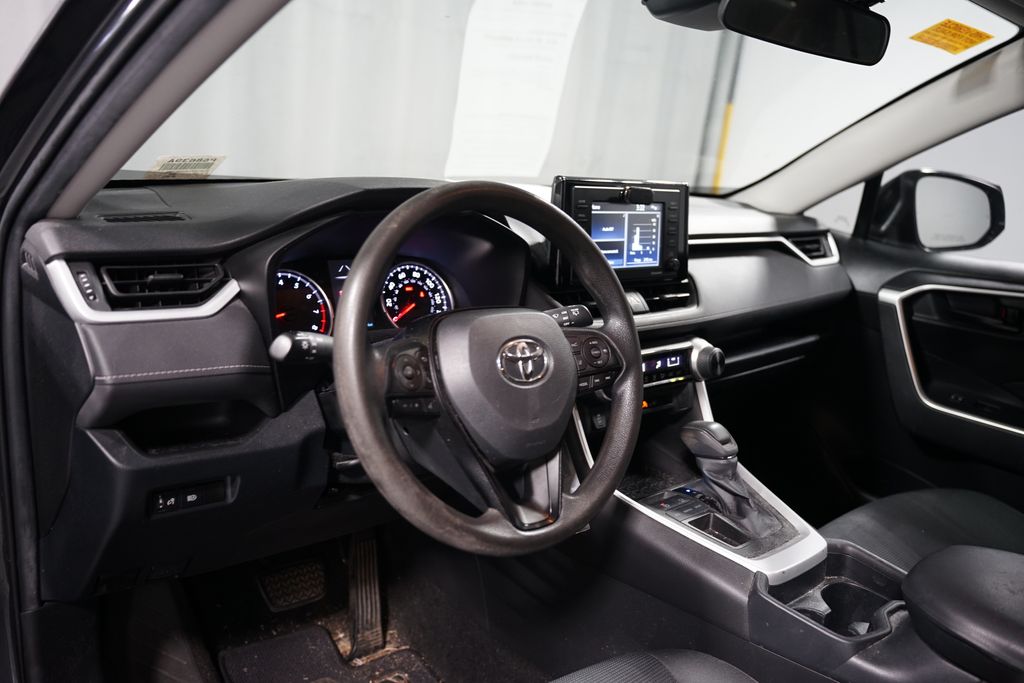 Thumbnail: 2020 Toyota RAV4 - 7