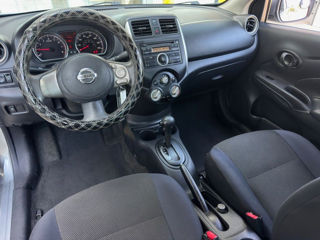 2012 Nissan Versa 1.6 SV - 2