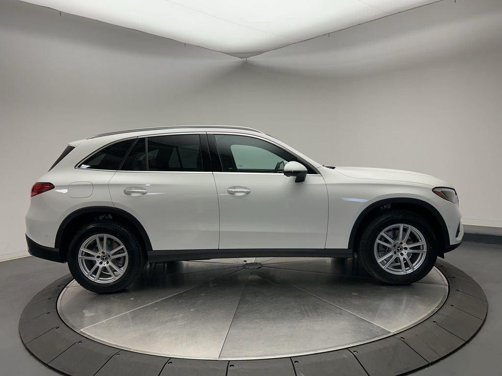 Thumbnail: 2026 Mercedes-Benz GLC - 8