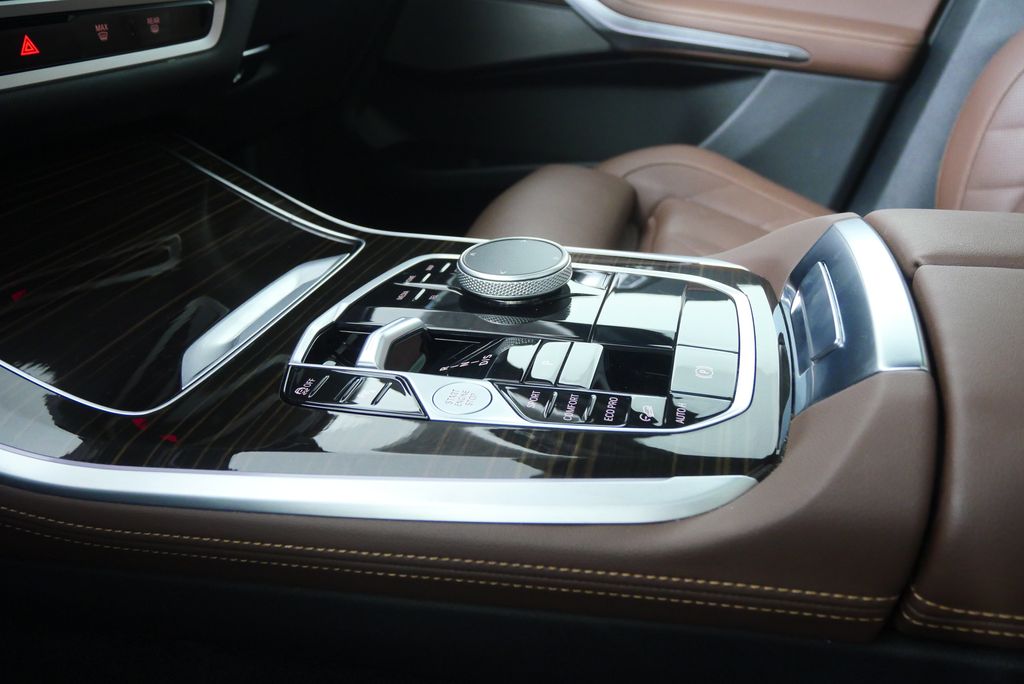 Thumbnail: 2025 BMW X5 - 28