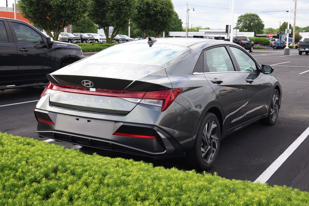 2025 Hyundai Elantra SEL 7