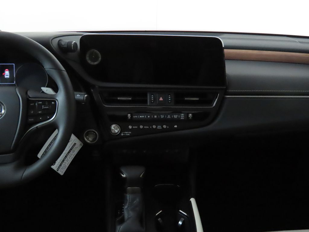 Thumbnail: 2025 Lexus ES - 14