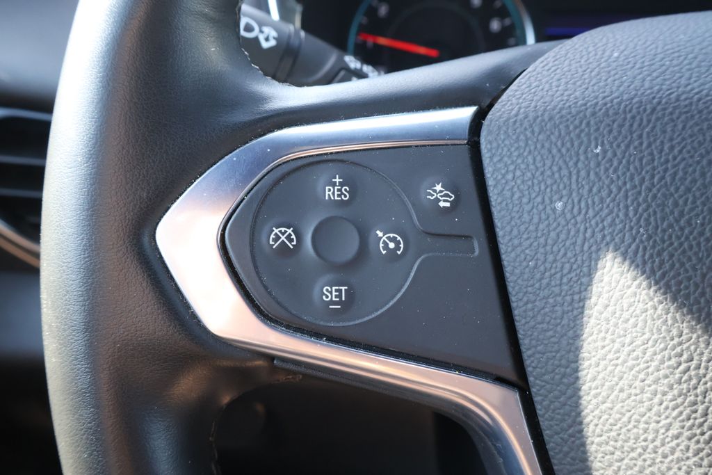 Thumbnail: 2023 Chevrolet Traverse - 17