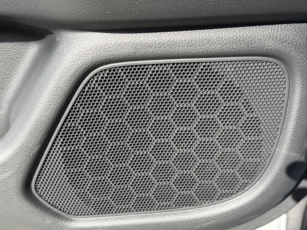 new 2025 Honda Pilot car, priced at $49,296