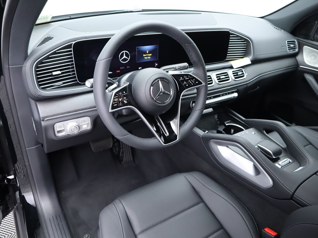 2024 Mercedes-Benz GLS 450 4MATIC 9