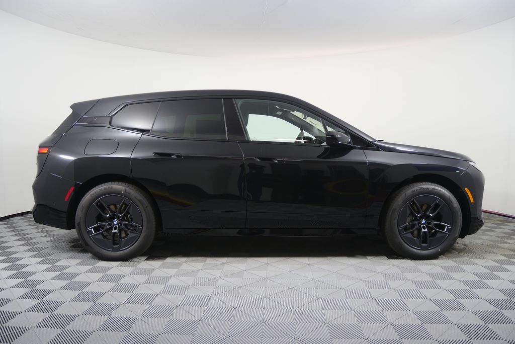 Thumbnail: 2026 BMW iX - 2