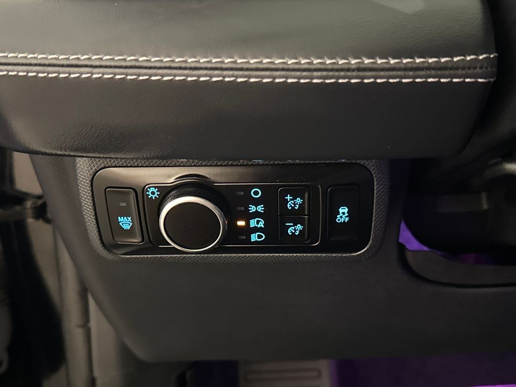Certified Used 2025 Black Ford Premium image 20