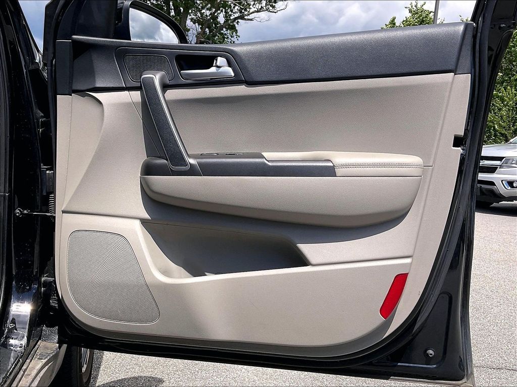 2020 Kia Sportage — photo 11