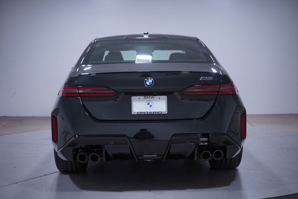 Thumbnail: 2026 BMW M5 - 5