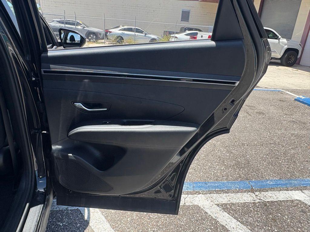 Used 2024 Black Hyundai SE image 15