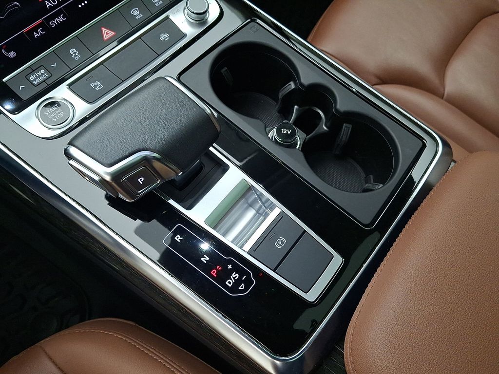 Thumbnail: 2023 Audi Q7 - 15