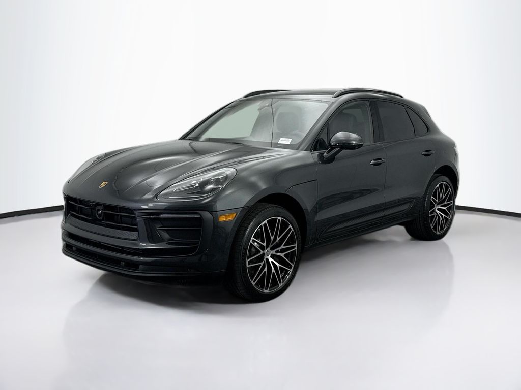 Thumbnail: 2026 Porsche Macan - 1
