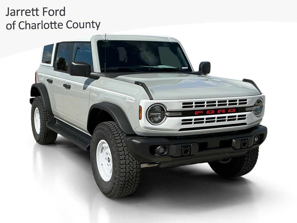 2026 Ford Bronco Gris (Avalanche Gray) SUV/Crossover Todo terreno 7 velocidades Manual