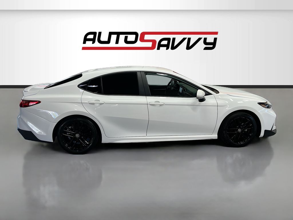 Used 2025 Ice Toyota SE image 8