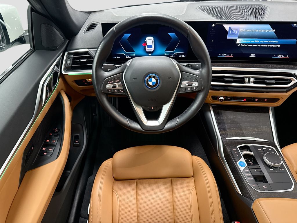 Thumbnail: 2023 BMW i4 - 10