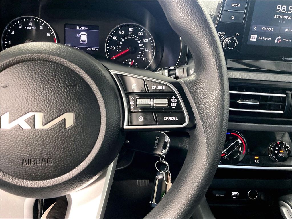 2023 Kia Seltos — photo 23