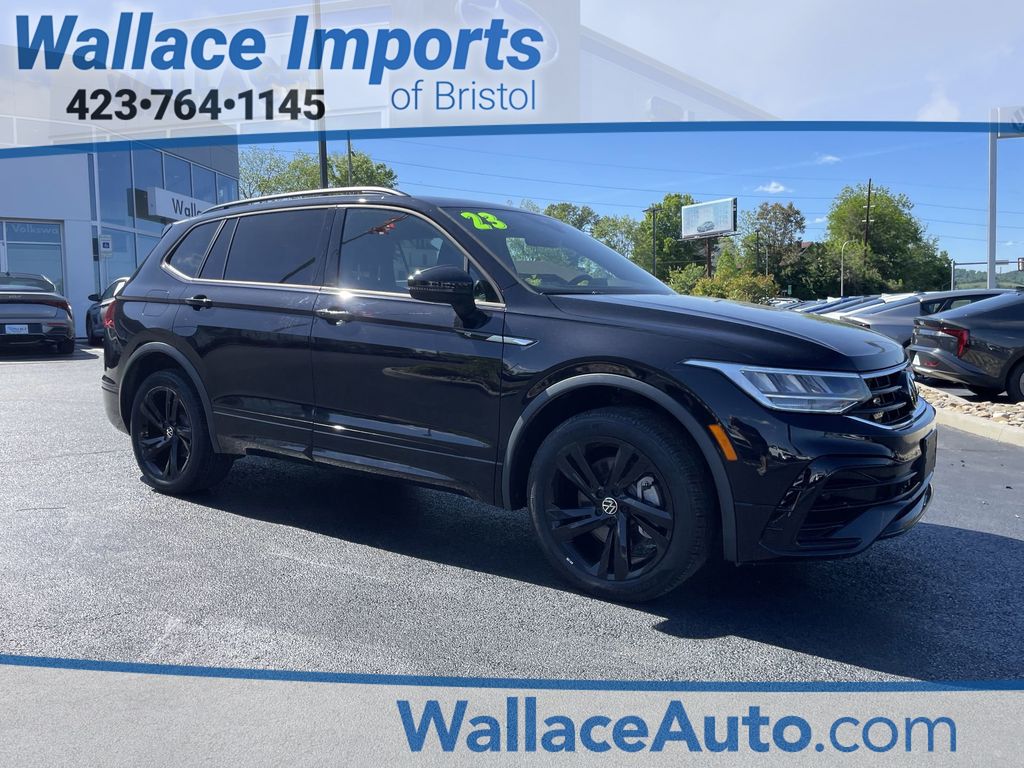 Deep Black Pearl 2023 Volkswagen Tiguan SUV / Crossover Front-Wheel Drive 8-Speed Automatic