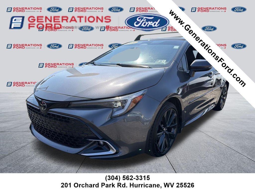  2025 Toyota Corolla Hatchback XSE FWD   