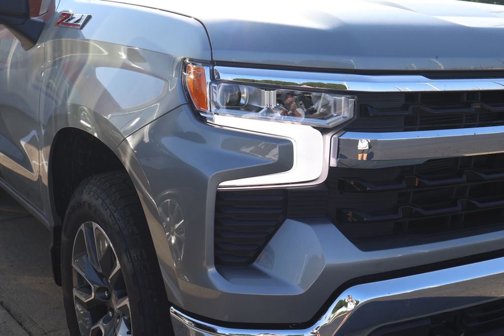 Thumbnail: 2026 Chevrolet Silverado 1500 - 3