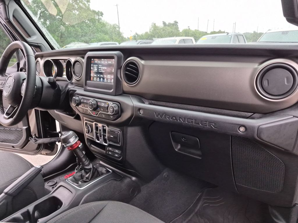 Used Car 2018 Jeep Wrangler  Unlimited Sport S For Sale Under $30,000 In Austin, Texas