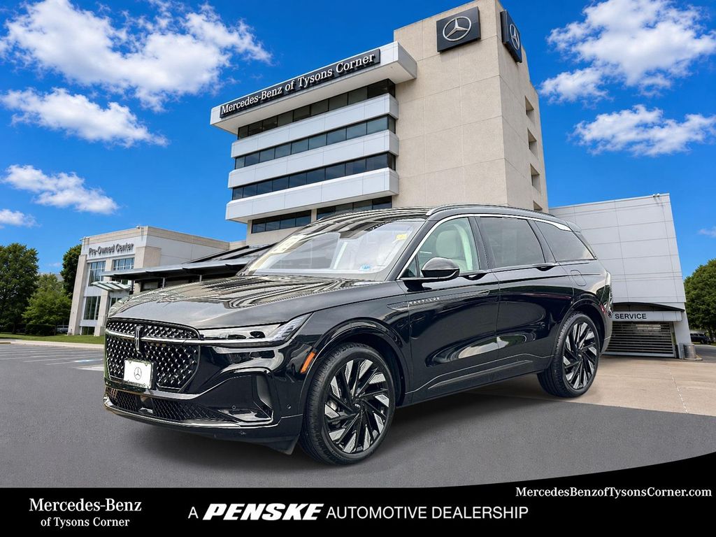 Thumbnail: 2024 Lincoln Nautilus - 1