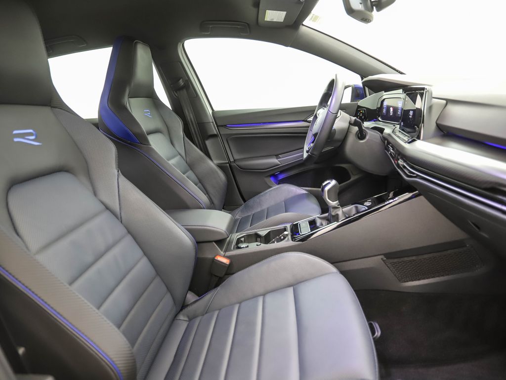 2023 Volkswagen Golf R 29