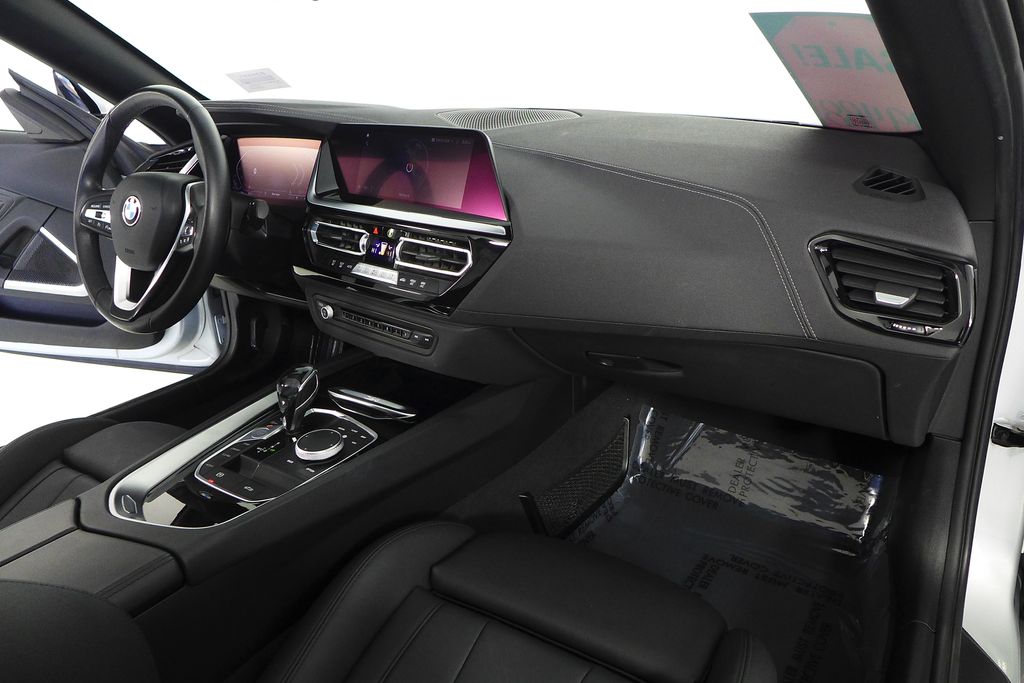 Thumbnail: 2020 BMW Z4 - 17