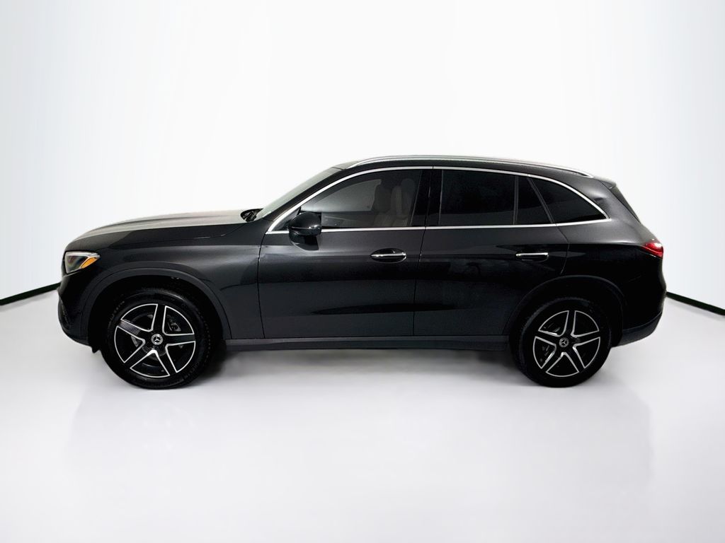 New 2027  Mercedes-Benz GLC 300 image 8